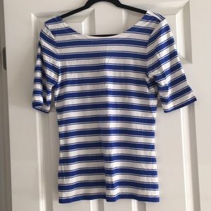 Short sleeve royal blue/white stripes knit top.